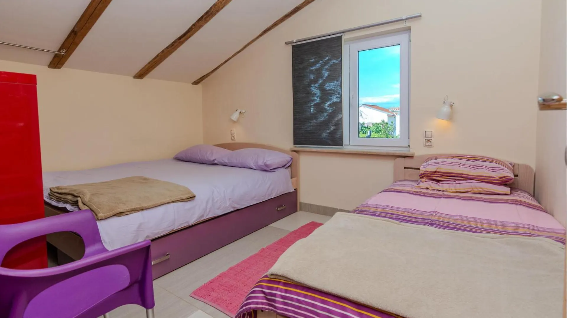 2 Bedroom Cozy Apartment In Nin